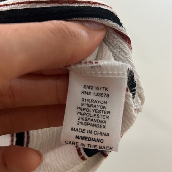 Cropped twist top - Picture 3 of 3